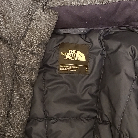 The North Face Metropolis Parka - Picture 9 of 9